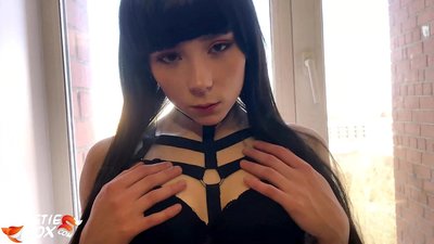 گرم، شہوت انگیز Brunette پیسے کے لئے گہرا اور حساس طور پر گڑبڑ بیکار ہے